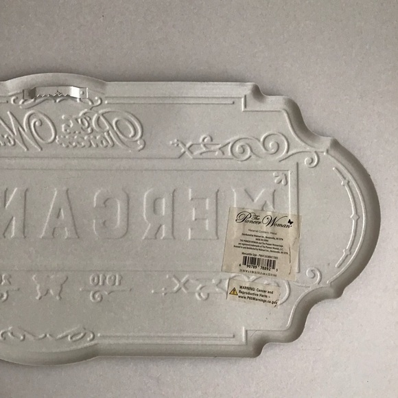 The Pioneer Woman Mercantile Sign Ree Drummond 20” Embossed Tin Farmhouse Booth - Picture 10 of 11